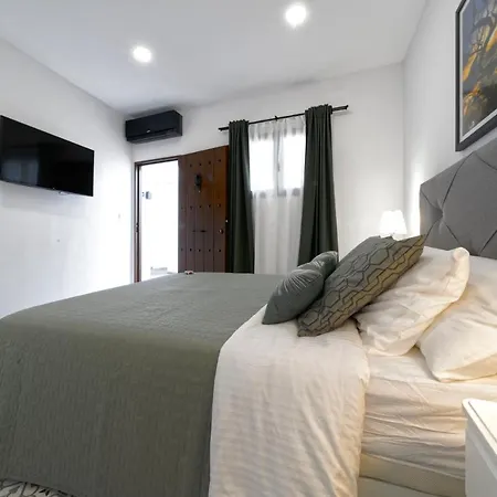 Casa Comfortable Air-conditioned Modern (adults Only) * Ingenio