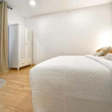 Casa Comfortable Air-conditioned Modern (adults Only) Apartmán